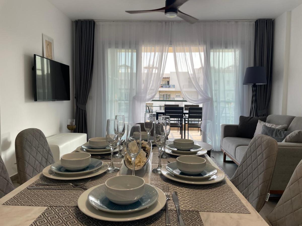 Seaside Modern Holiday Home For Family Vokolidha Екстериор снимка