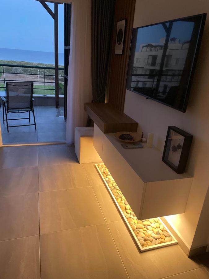 Seaside Modern Holiday Home For Family Vokolidha Екстериор снимка