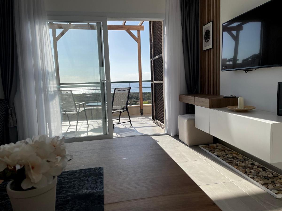 Seaside Modern Holiday Home For Family Vokolidha Екстериор снимка
