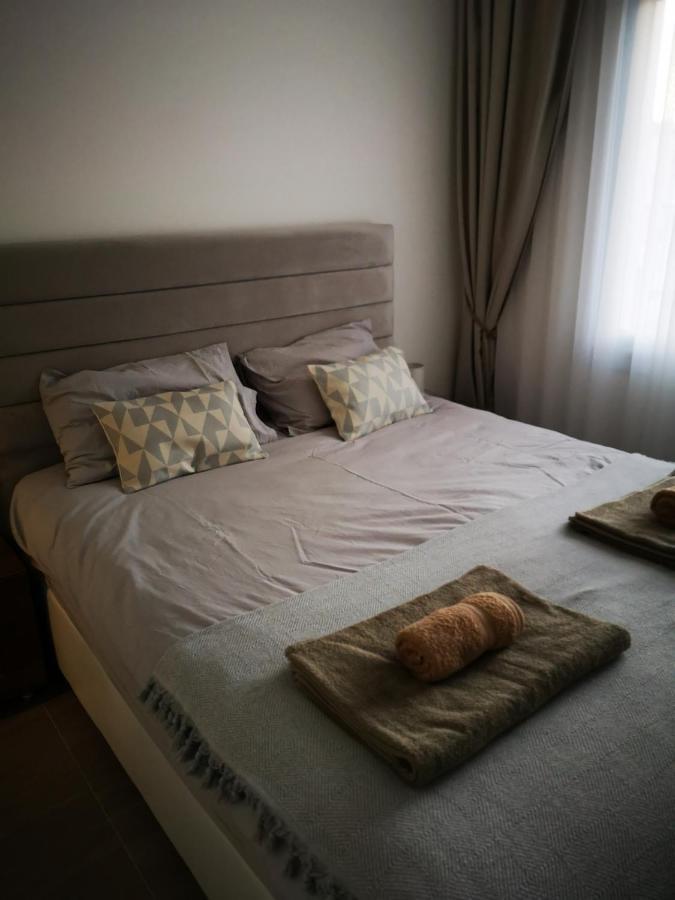 Seaside Modern Holiday Home For Family Vokolidha Екстериор снимка